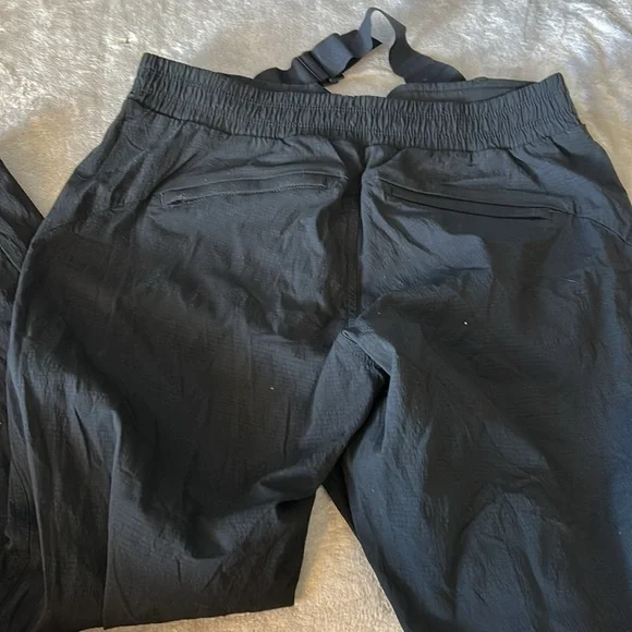 Athleta belted Trekkie pant in black - Picture 6 of 6